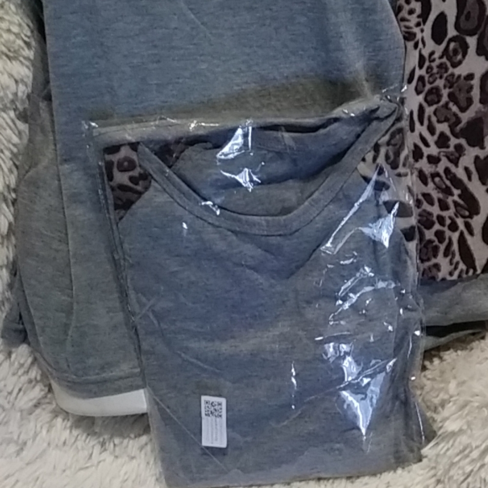 leopard print 🔥sheersleeved top nwt - Picture 6 of 6
